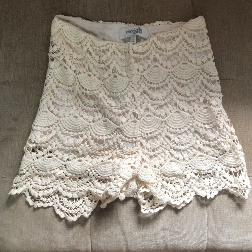 Crochet Charlotte Russe Cream Shorts